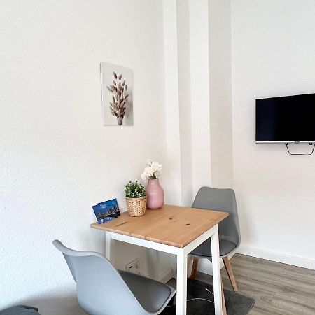 Helle, Gemuetliche Ferienwohnung In 브레머하펜 외부 사진