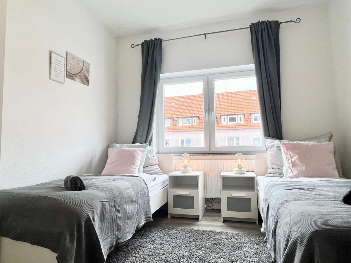 Helle, Gemuetliche Ferienwohnung In 브레머하펜 외부 사진